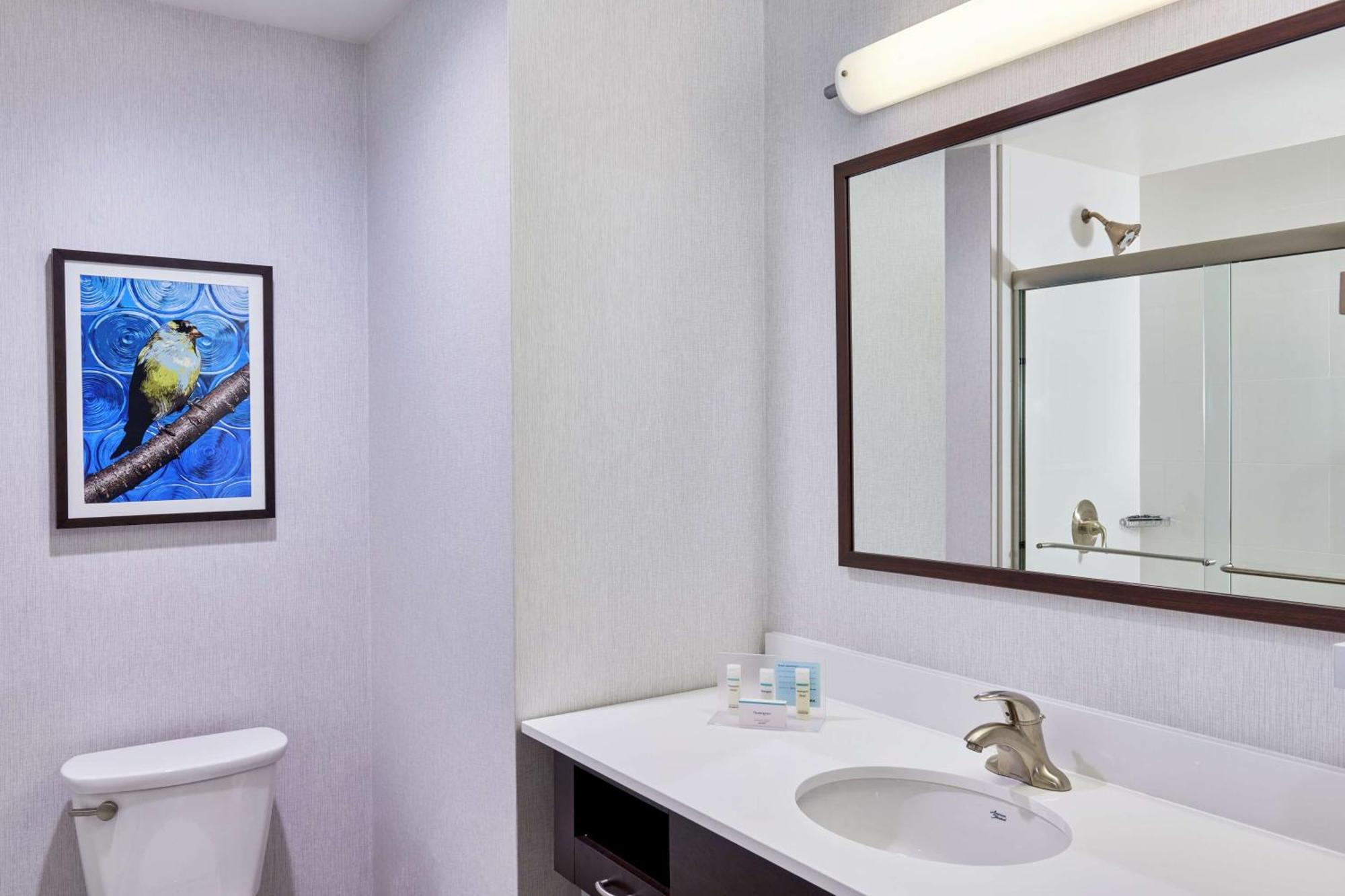 Hampton Inn&Suites Teaneck/Glenpointe Exterior foto