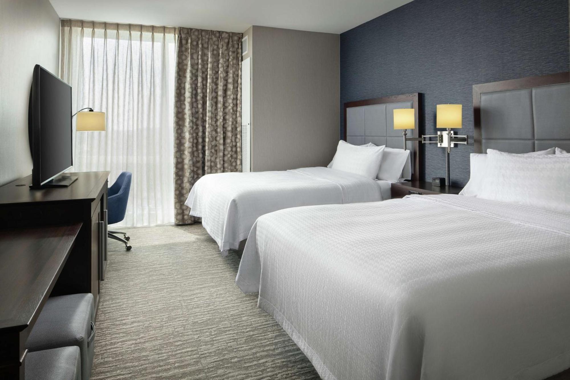 Hampton Inn&Suites Teaneck/Glenpointe Exterior foto