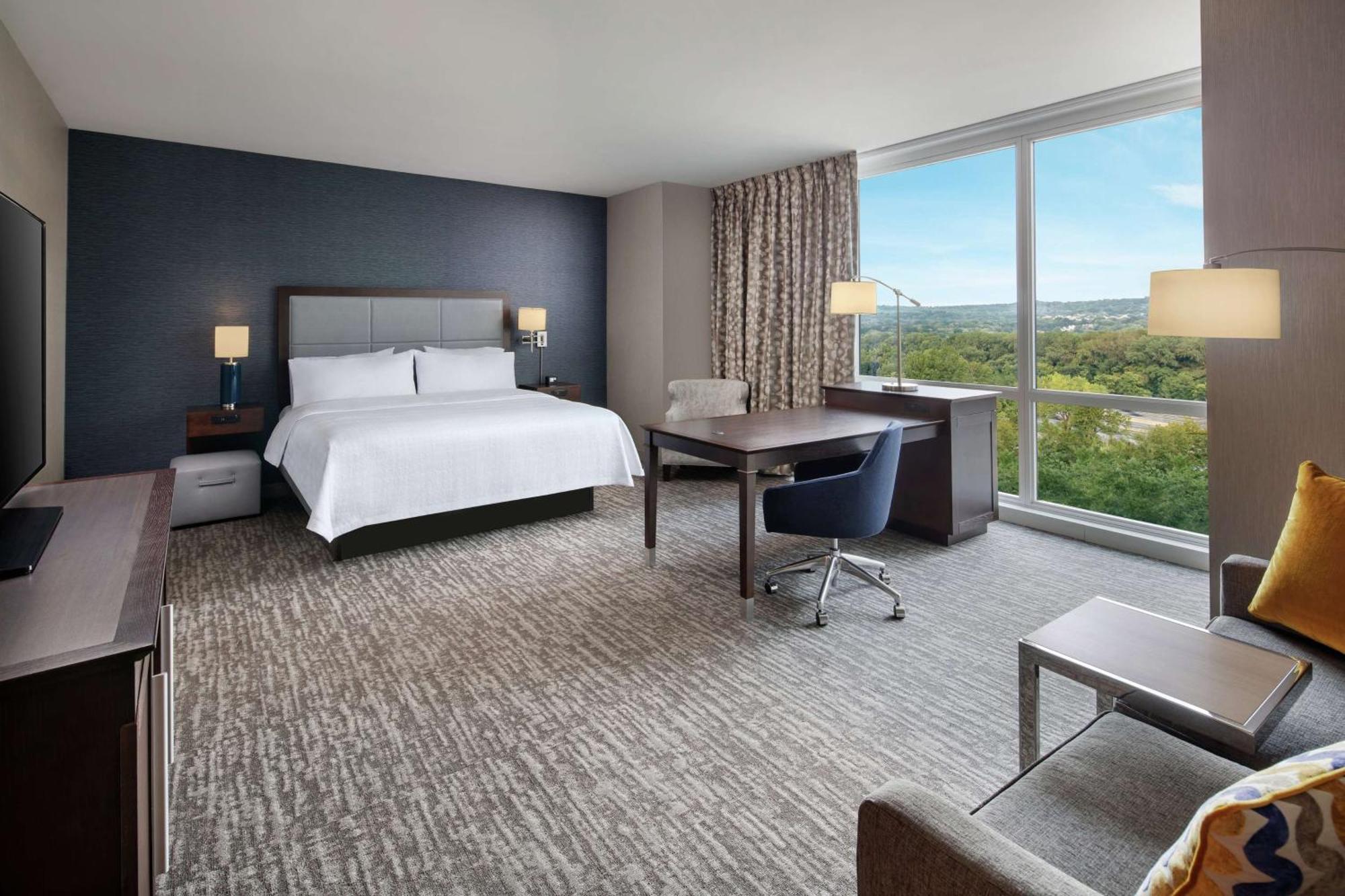Hampton Inn&Suites Teaneck/Glenpointe Exterior foto